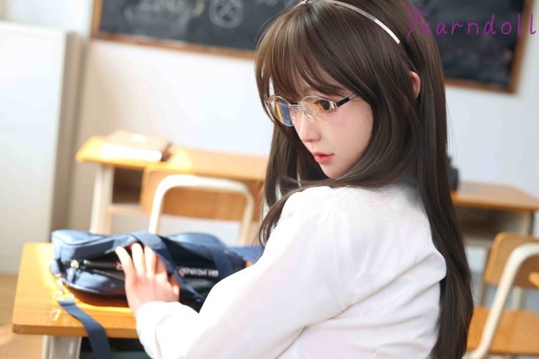 yearndoll-y402-165cm-silicone-sex-doll at rosemarydoll